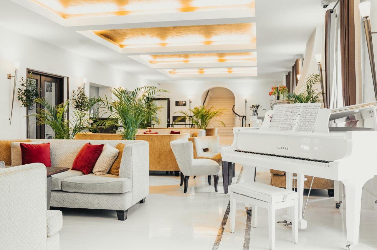 Mamaison Le Regina Hotel