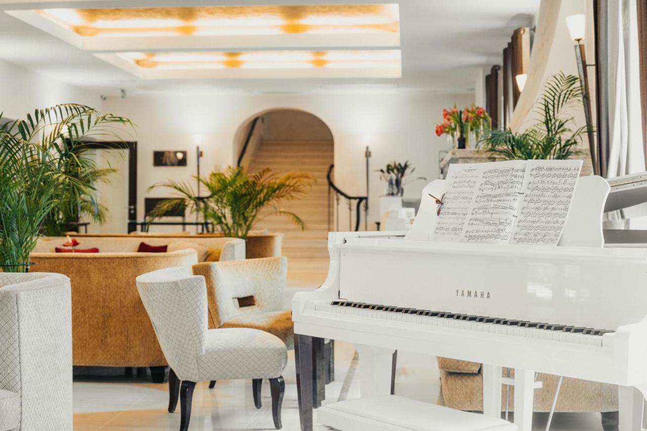 Mamaison Le Regina Hotel