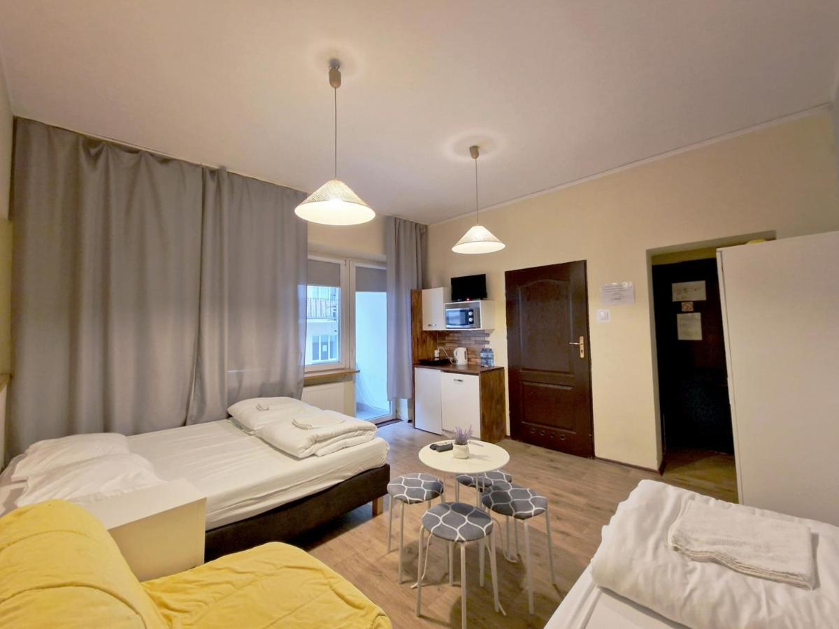 Helvetia - Private In Center And Old Town Hostel Warszawa