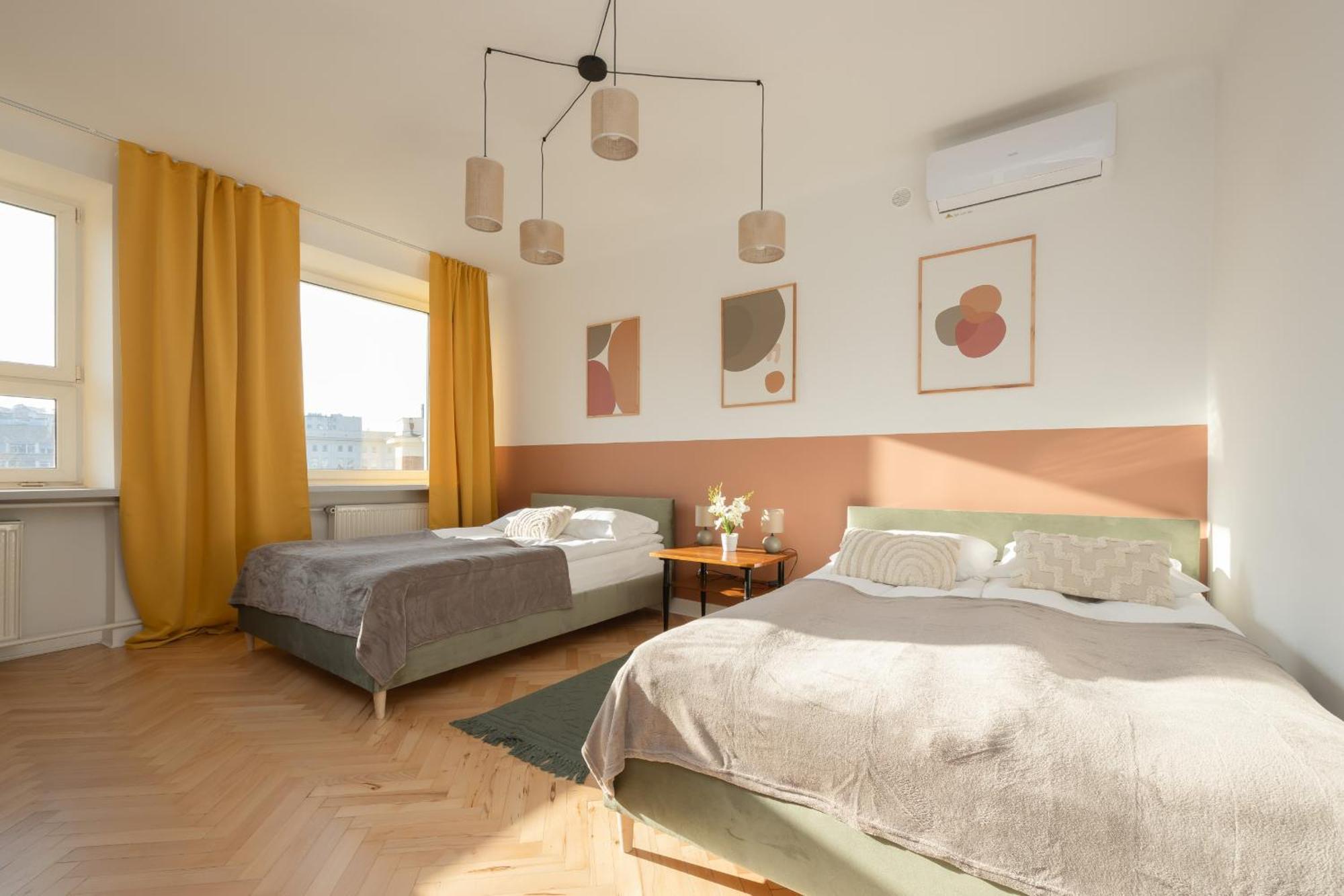 For 6 People Near Royal Baths Park By Renters Prestige *