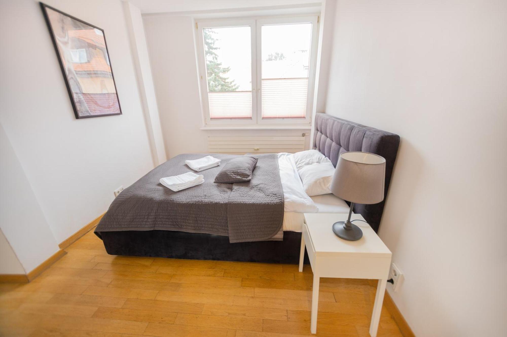 Apartment Spacious Flat In The Old Town.