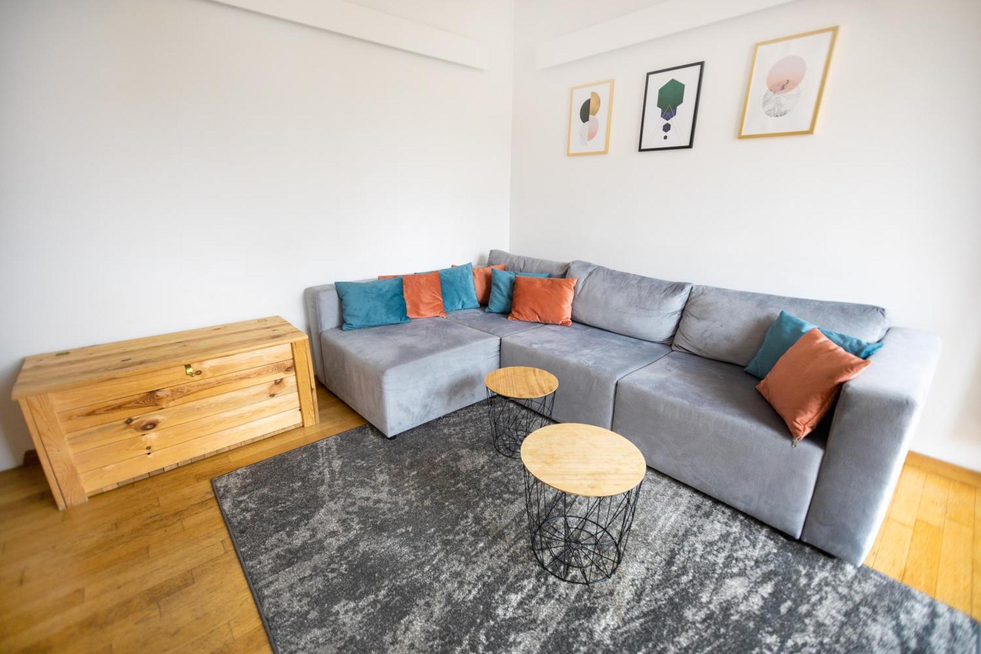 Apartment Spacious Flat In The Old Town. *