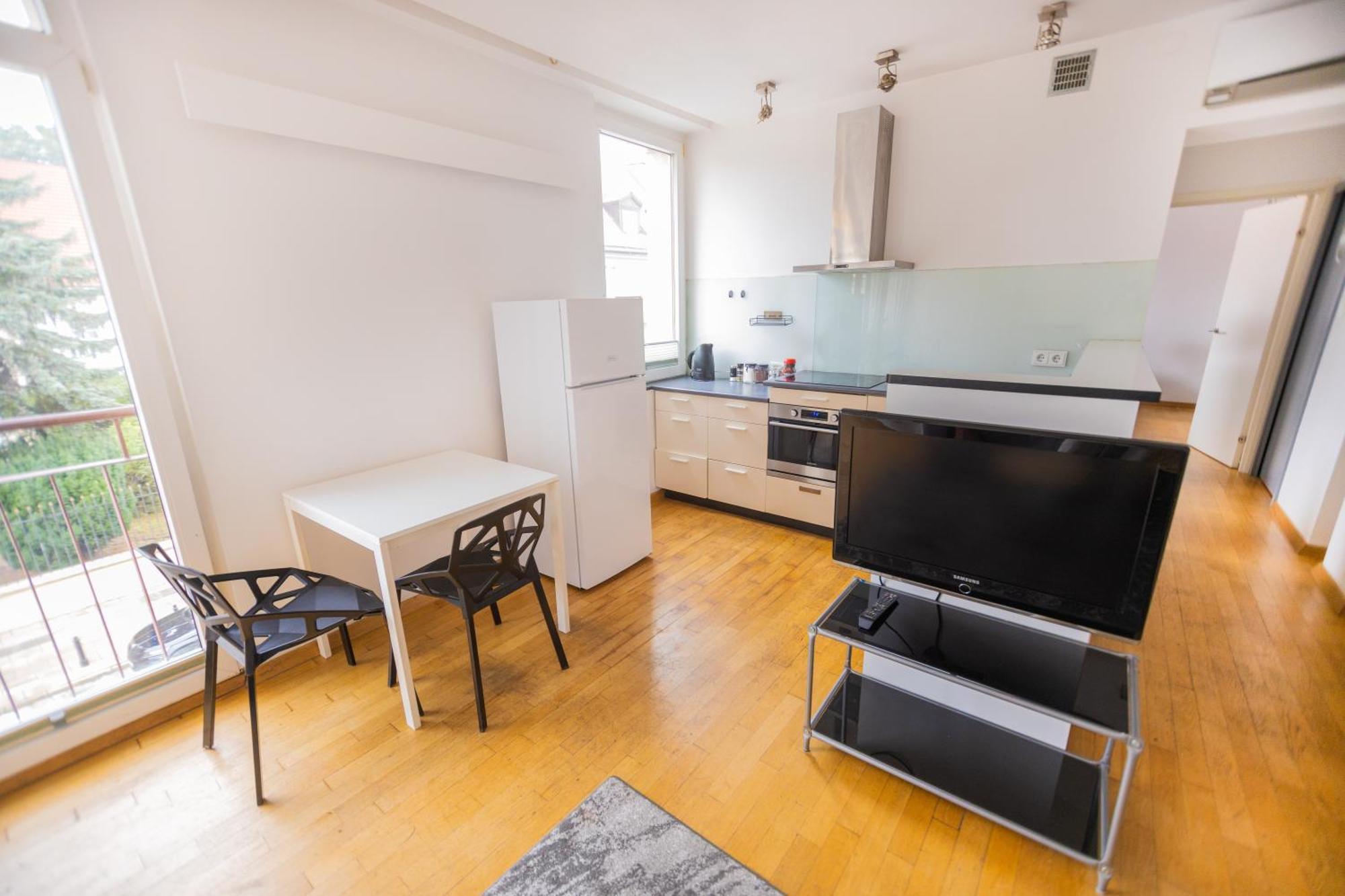 Spacious Flat In The Old Town. *