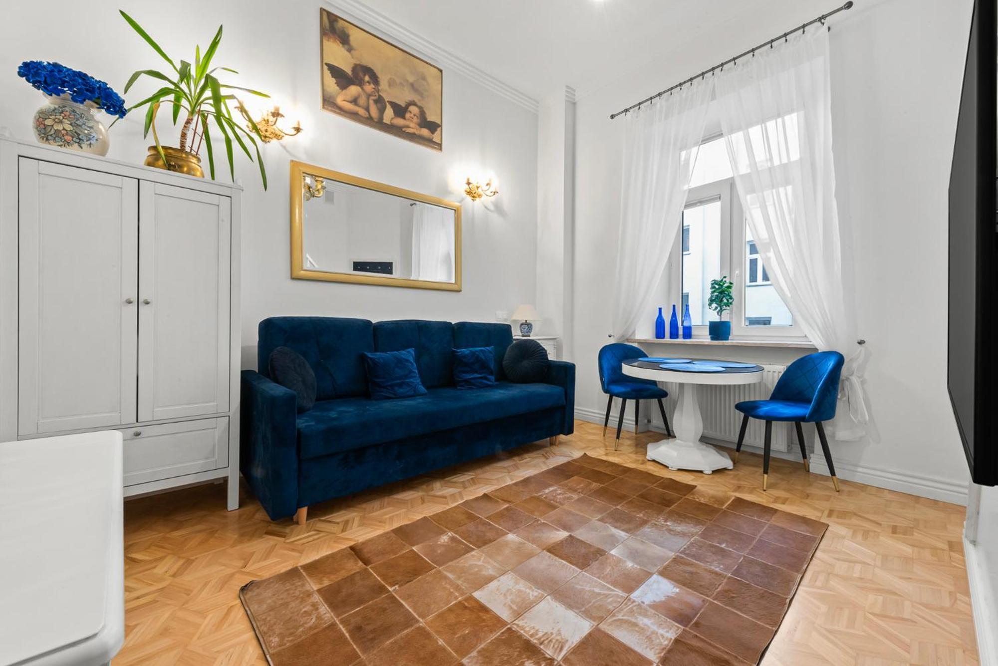 Beautiful Flat. Great Location. *