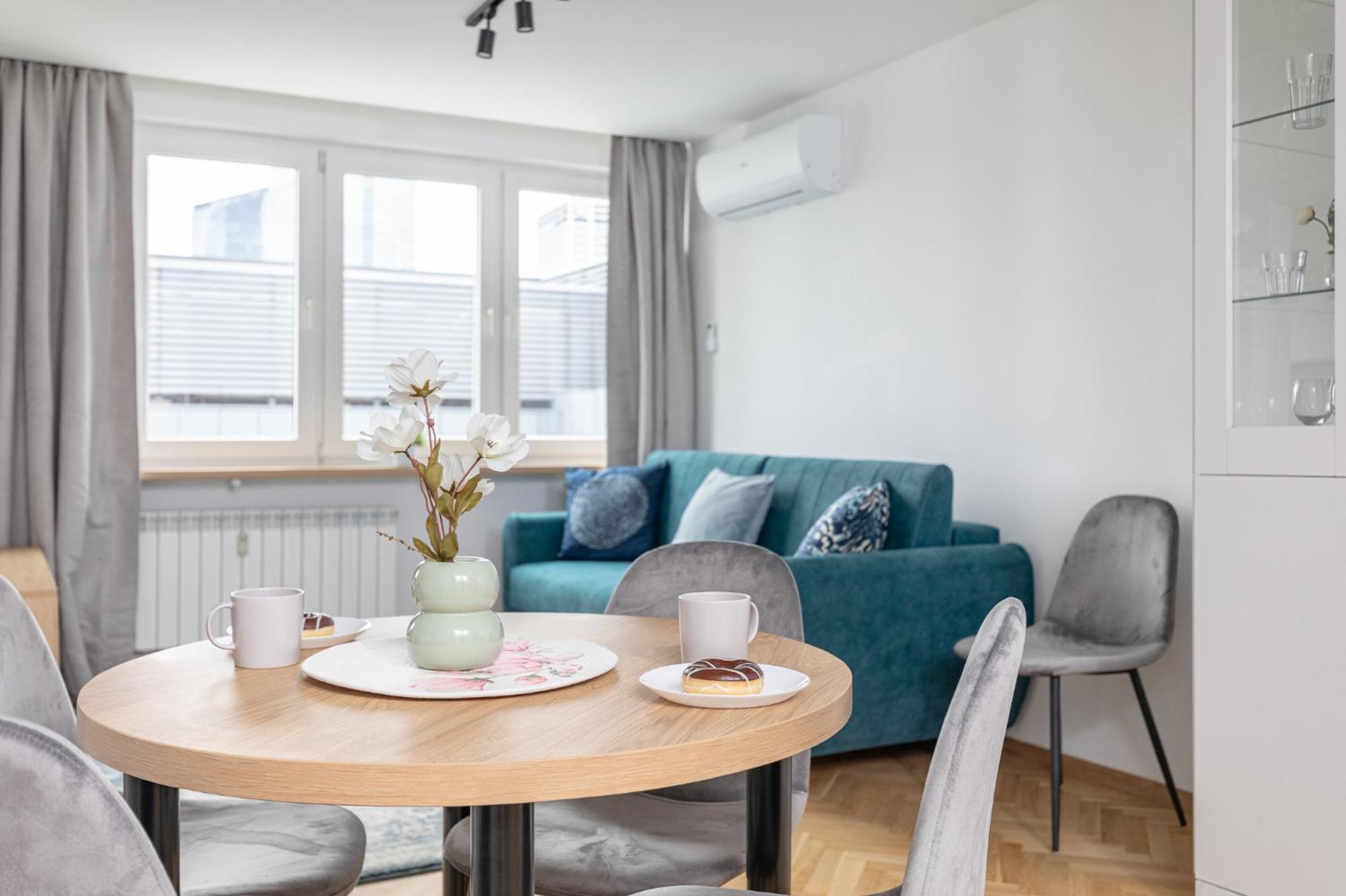 Superapart Zelazna 34 Apartamento *