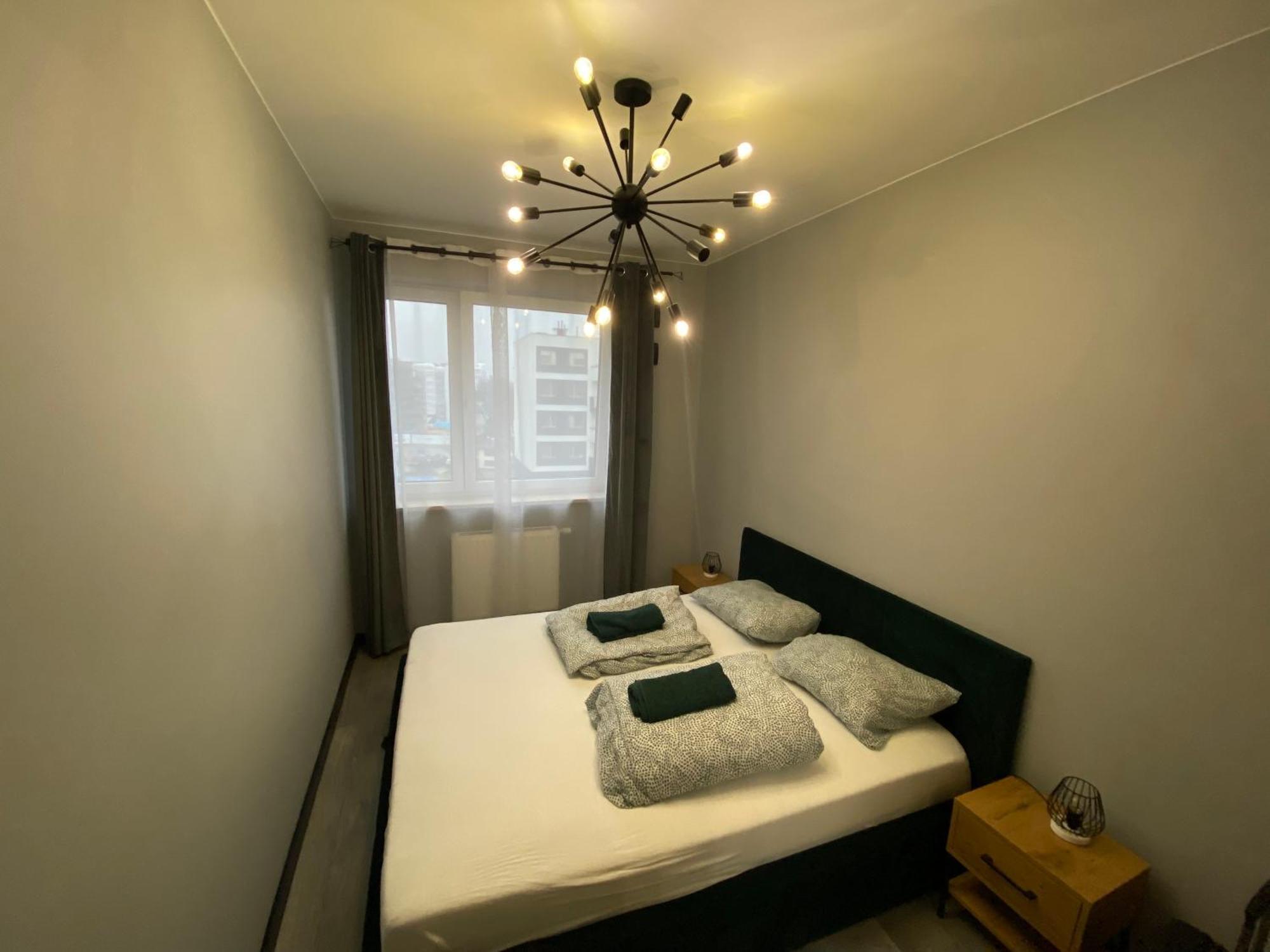 Workation Centre Airport Boutique Designer Bath, 3-4 Days Offer, Kitchen, Balkony, Aircon * Warschau