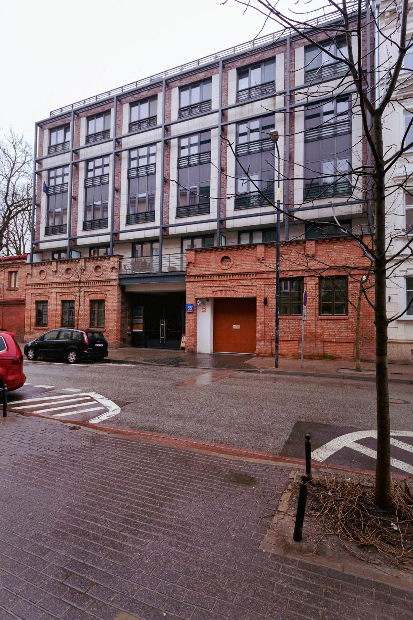 Apartment Hoza 55 - Piekny Cichy Ogrodek - Bezplatny Podziemny Parking - Free Parking - Better *