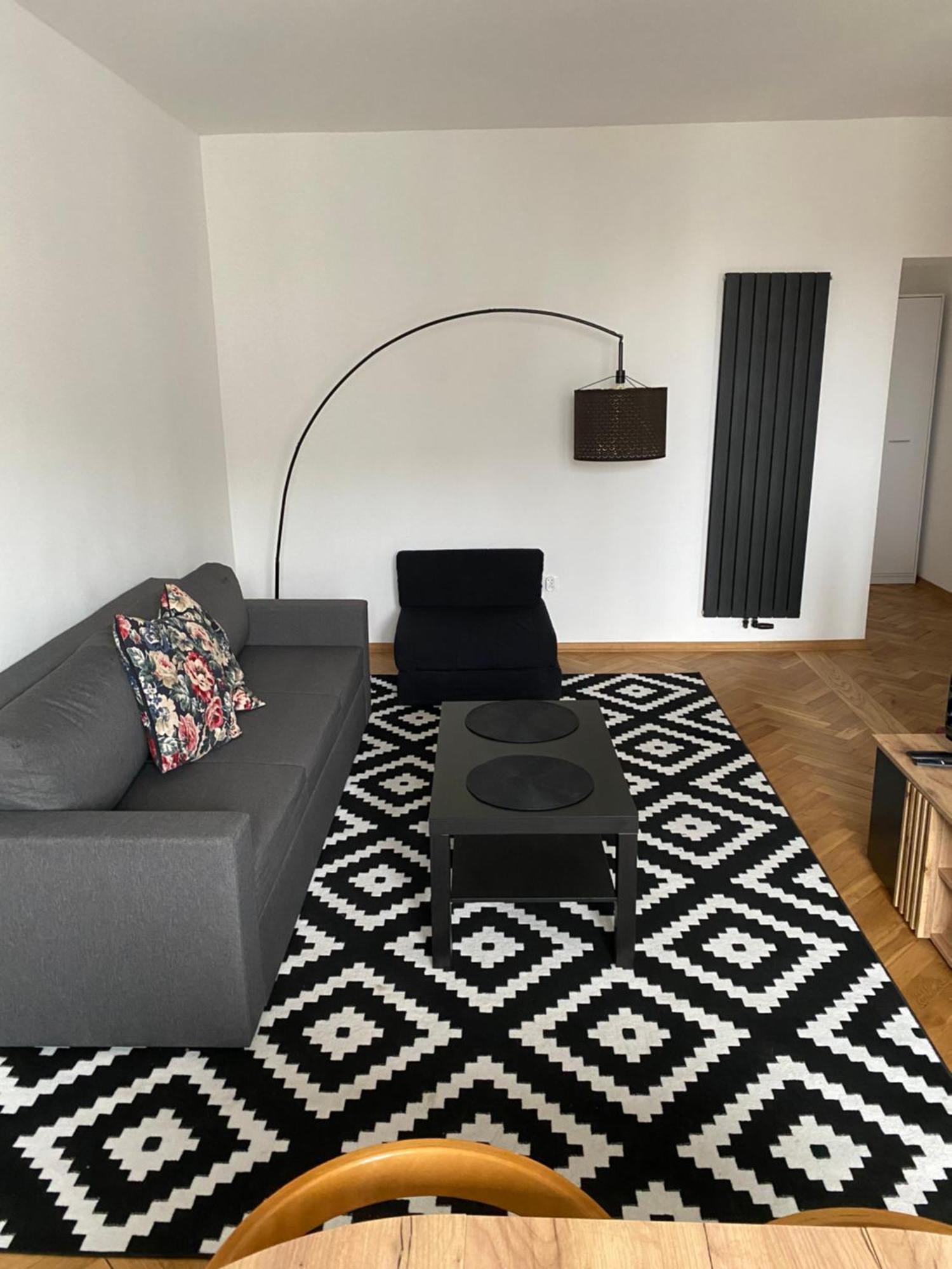 Ohmyhome - Plac Pieciu Rogow - Centrum Warsaw