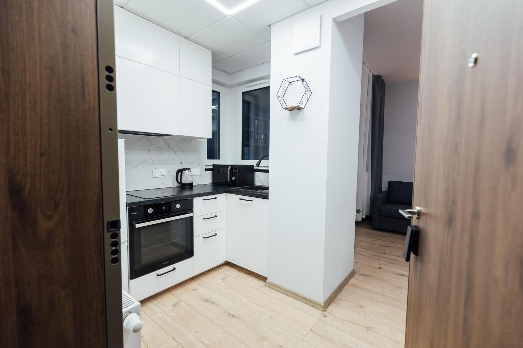 Petrovdom Apartment In Warsaw, Rc Bliska Wola Tower Warsaw