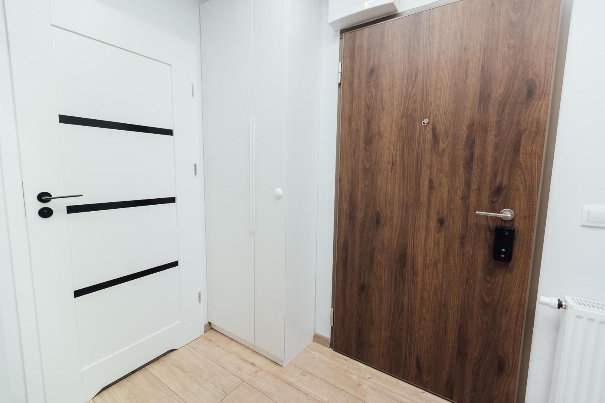 Petrovdom Apartment In Warsaw, Rc Bliska Wola Tower Warsaw