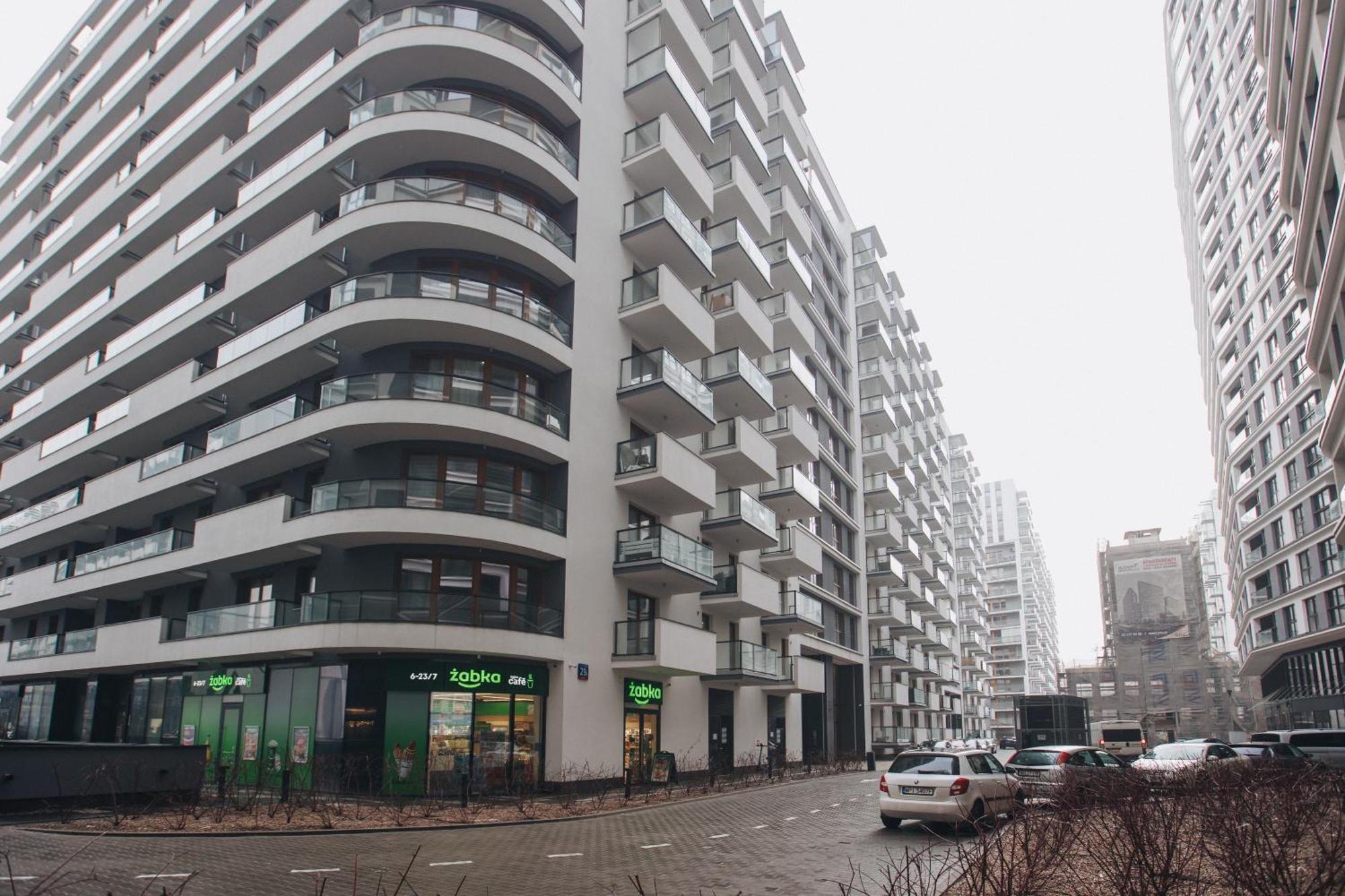 Căn hộ Petrovdom Apartment In Warsaw, Rc Bliska Wola Tower