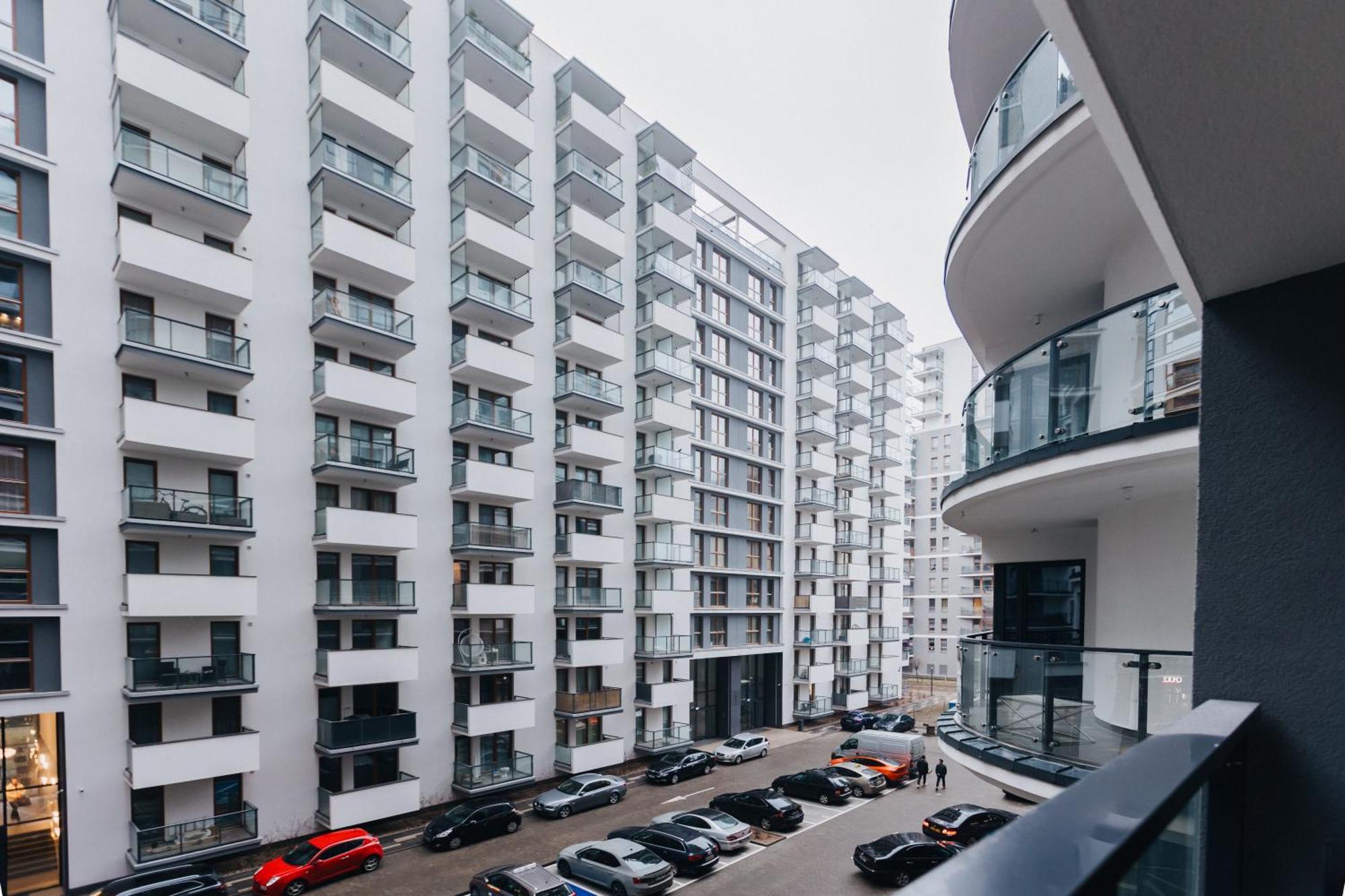 Petrovdom Apartment In Warsaw, Rc Bliska Wola Tower *