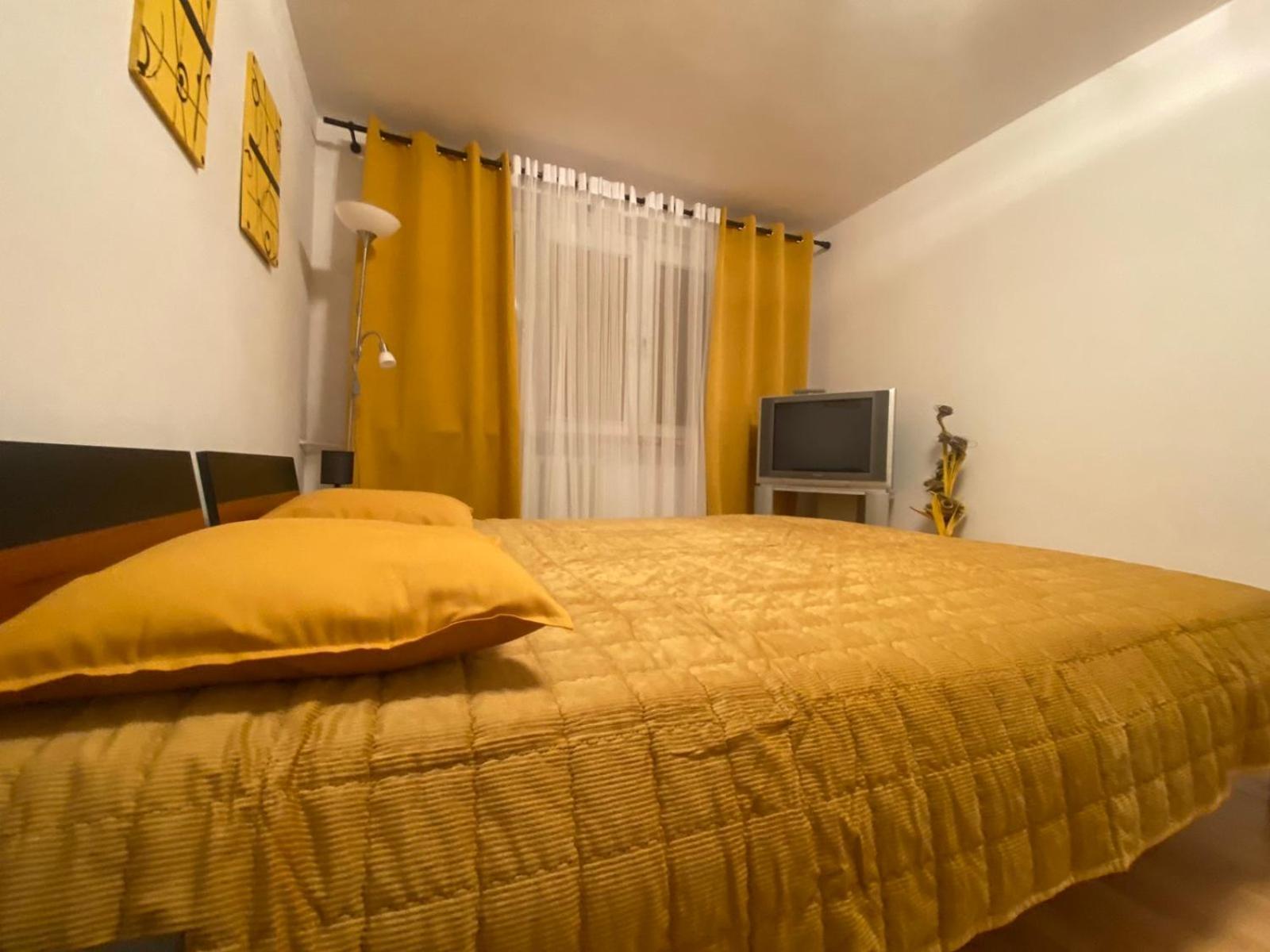 Apartament 2-pokojowe Mieszkanie Ul. Zlota Warszawa