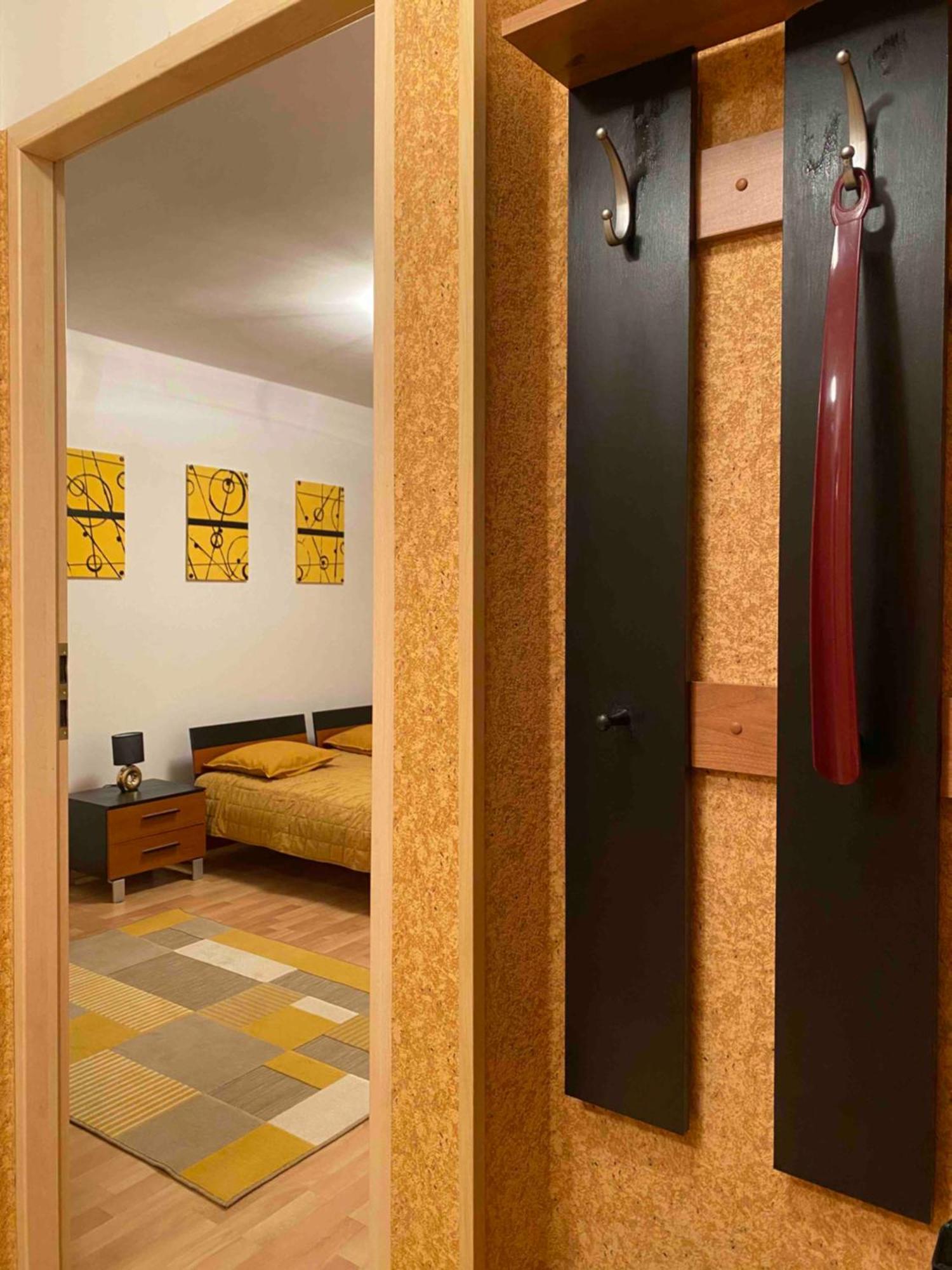 Apartament 2-pokojowe Mieszkanie Ul. Zlota Warszawa