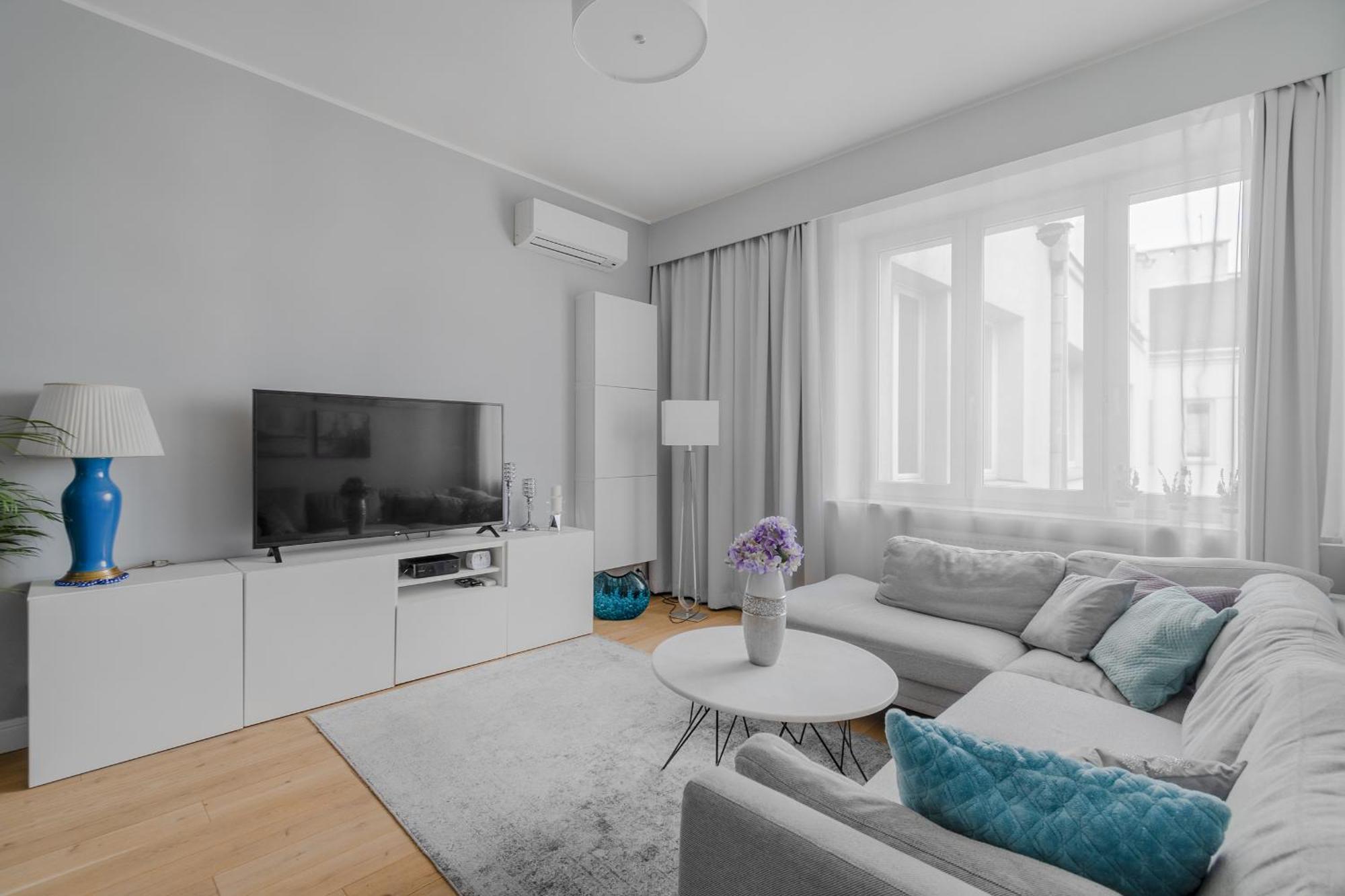 Unitapartament Delux: Elegant Center Near Zbawiciela Square * Warsaw