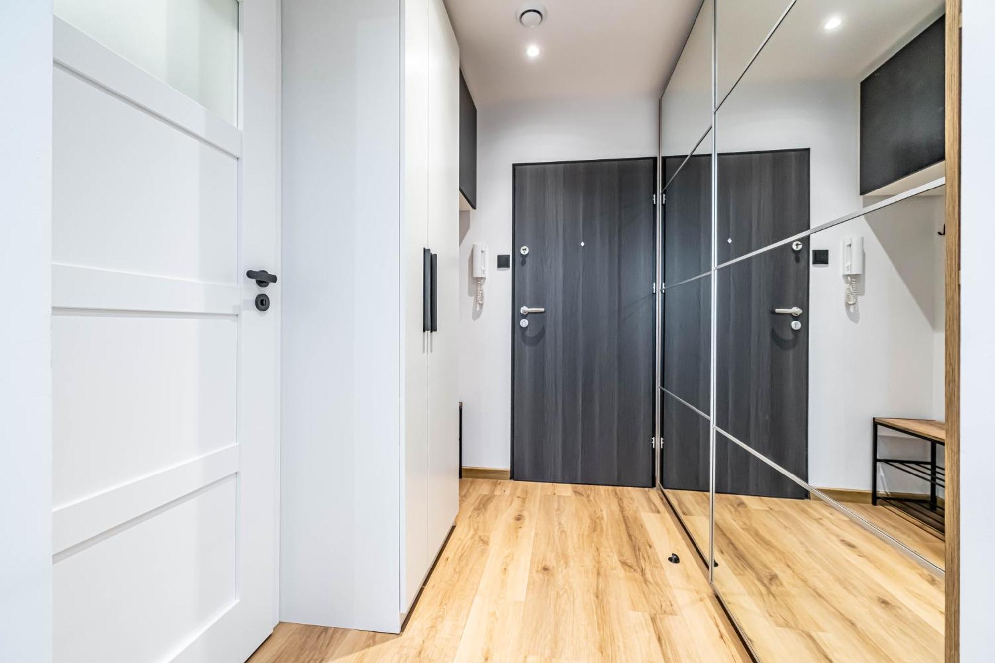 Modern Close To The Metro *