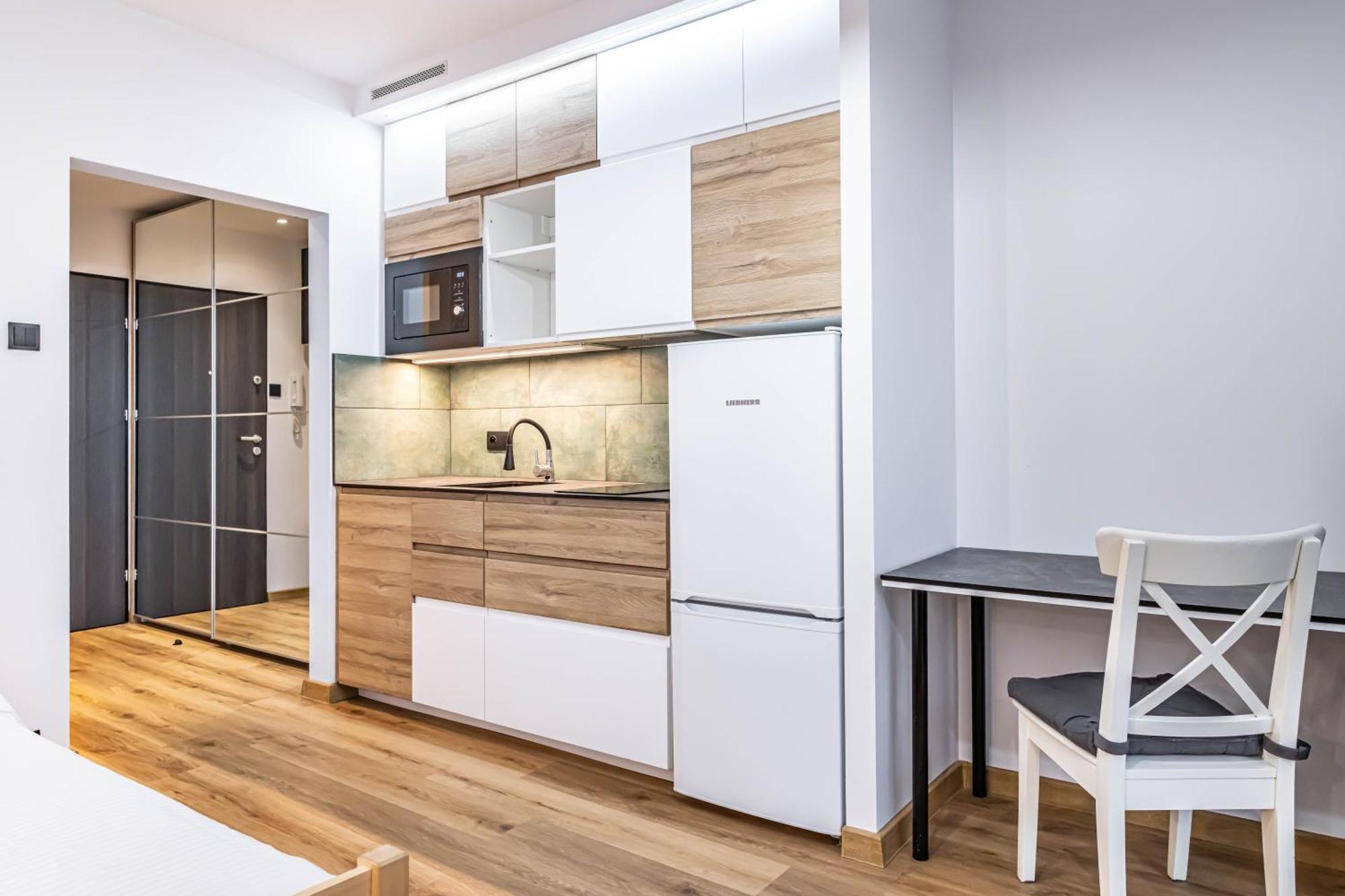 Modern Close To The Metro *