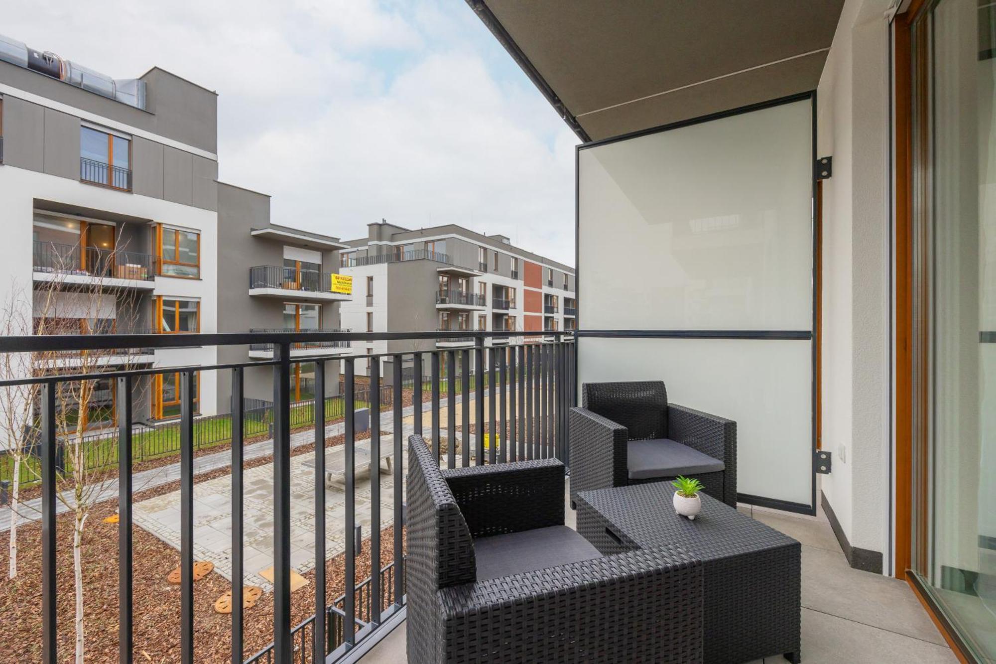 Luxurious Grey With Sauna, Gym And Parking By Renters Apartamento
