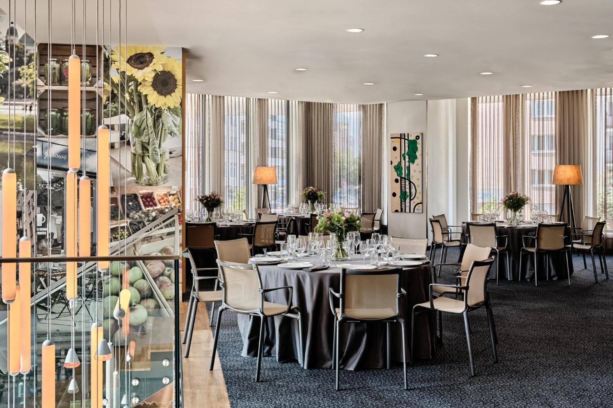 - Centre By Ihg 3* Warsaw