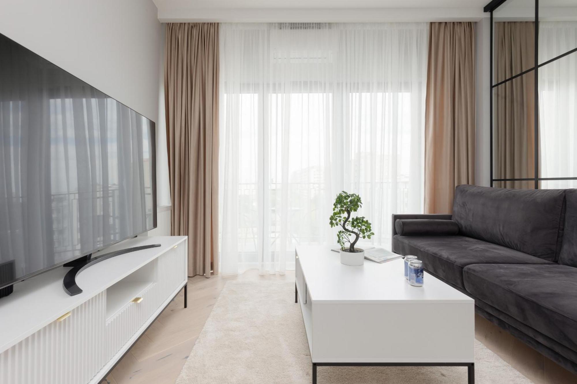 Art Deco Mokotow With Parking & Gym By Renters Prestige *