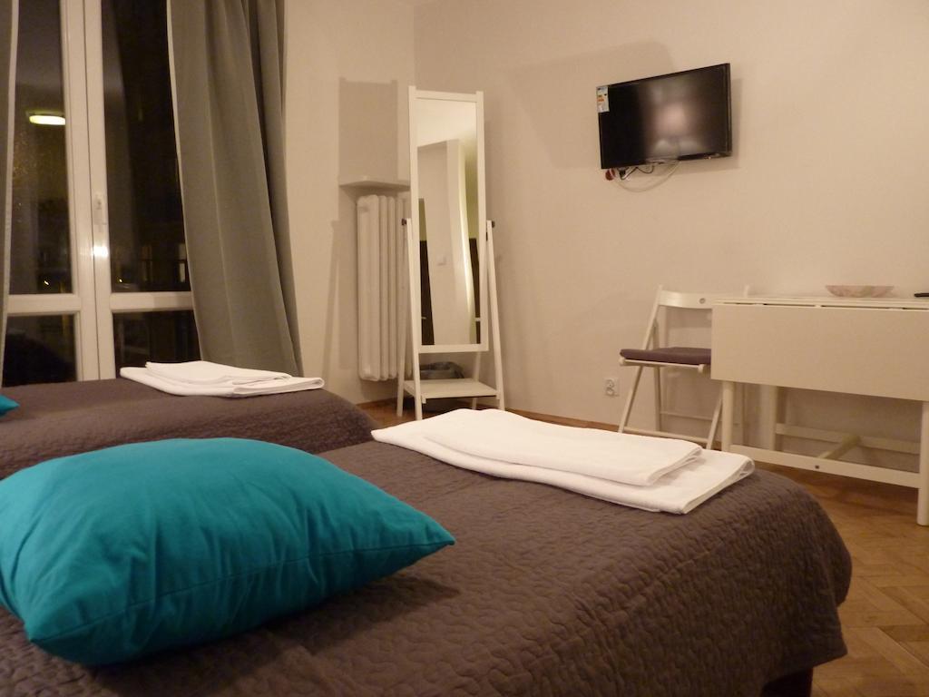 Koro De Varsovio - Ciasna 10 * Warsaw