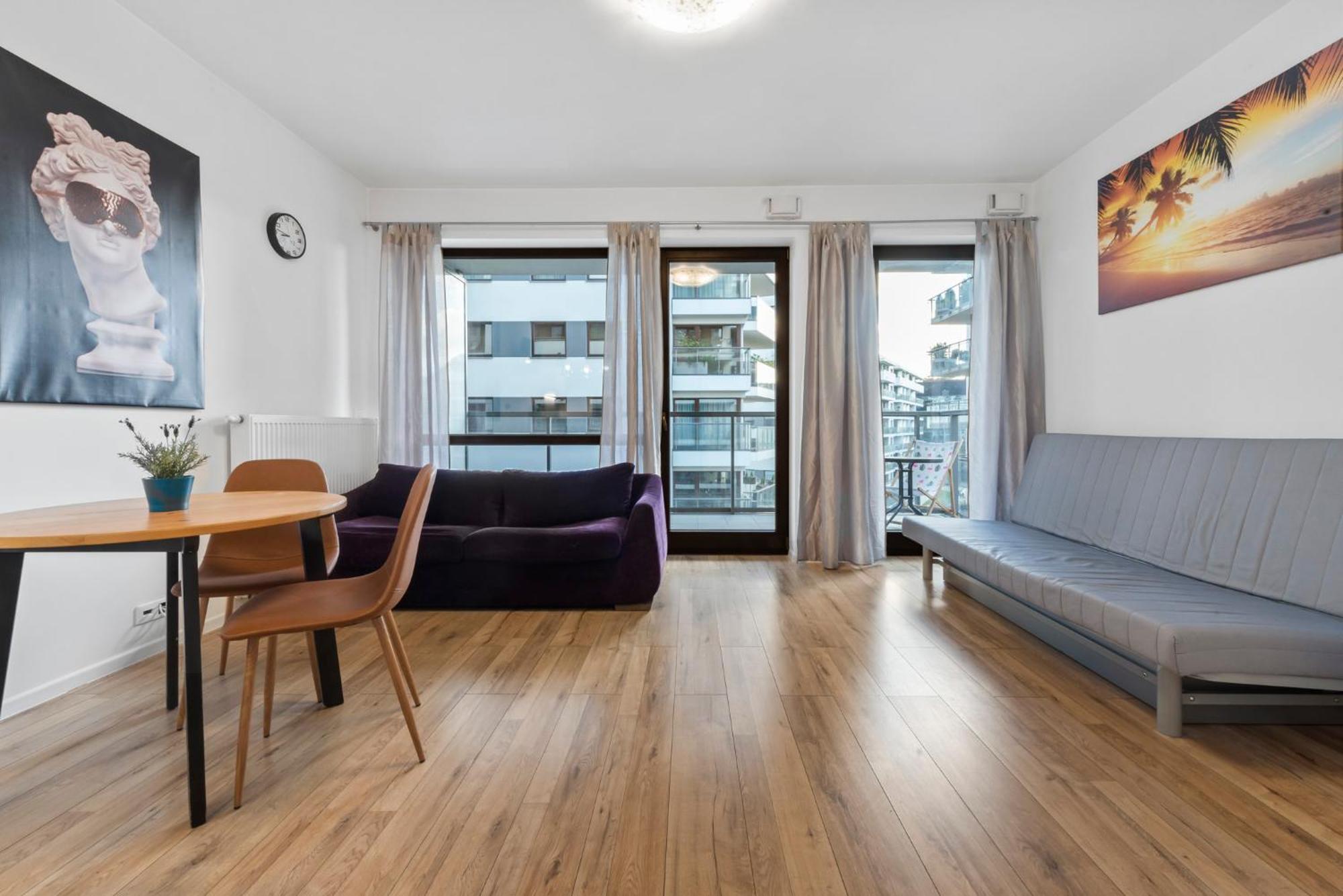 Comfy Studio. Center. Warszawa