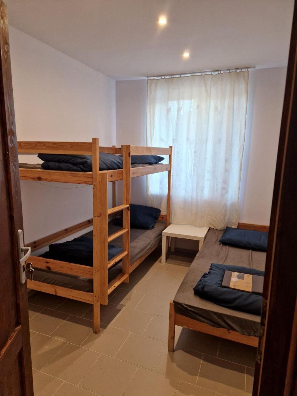 O2h Hostel *
