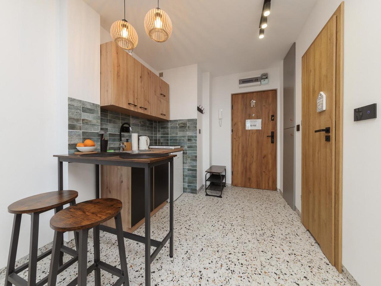 Căn hộ Metro Onz Apartment/warsaw *