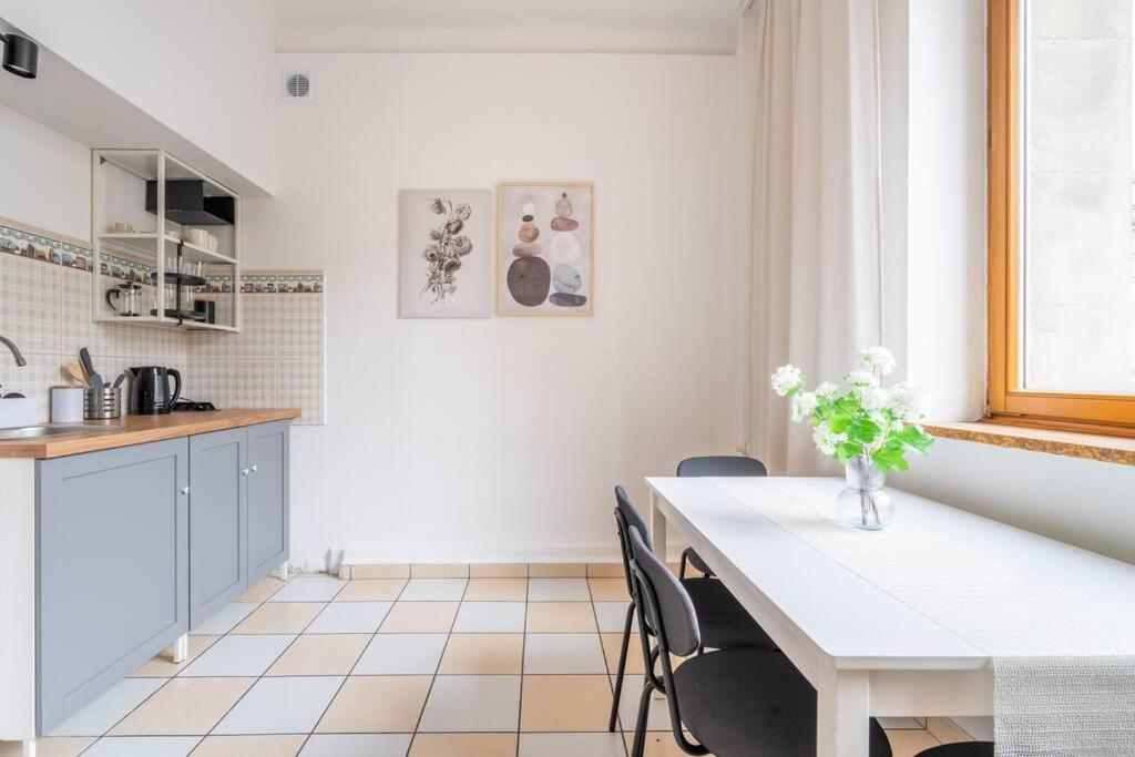 Aleje Jerozolimskie 42 - Parking Free - Better Apartment