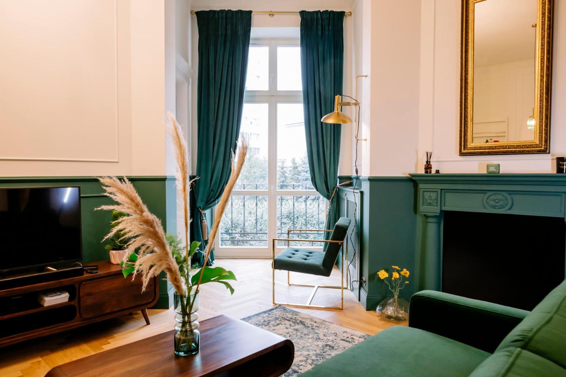 French Touch: Romantyczny W Kamienicy Warsaw