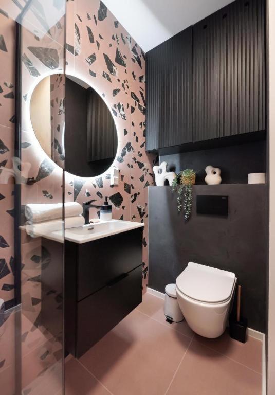 Ruby Apartment *