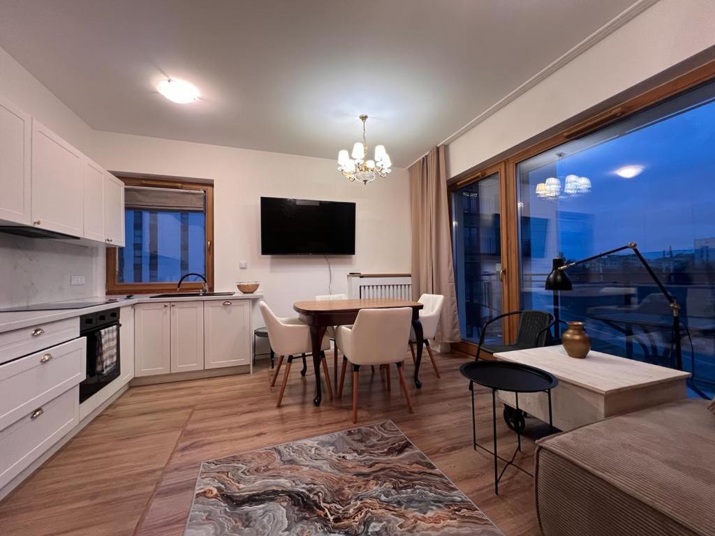 Aurora Prestige 2 Apartment