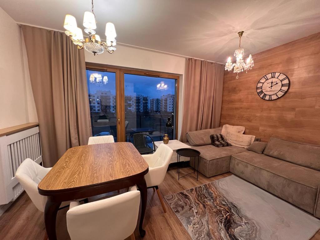 Aurora Prestige 2 Warsaw