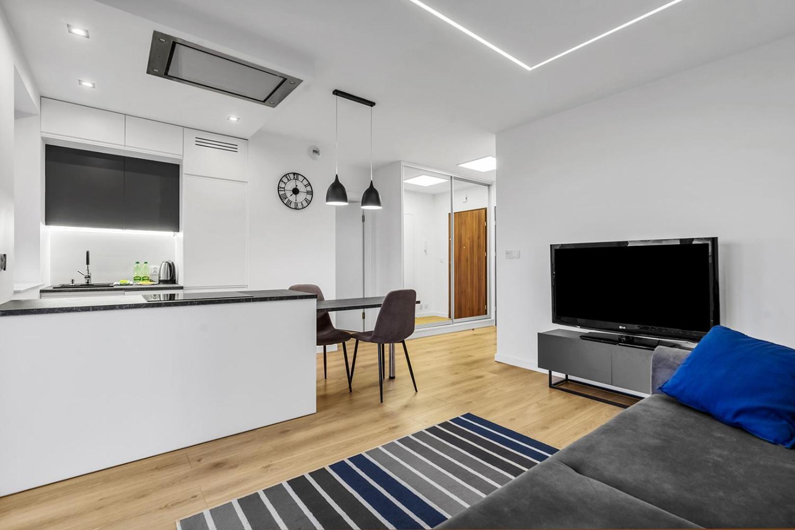 12th Floor Wola Modern Apartment Warsaw