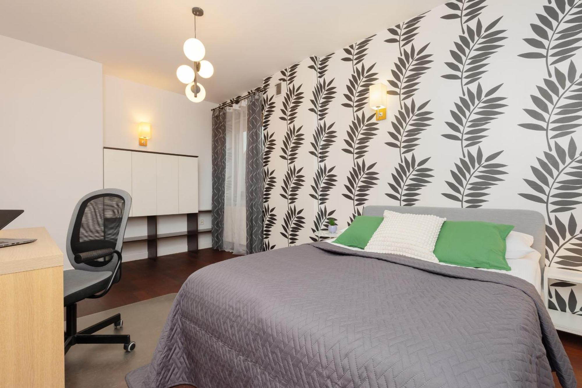 Spacious Two-story 4-bedroom House With Parking And Garden In By Renters Dom wakacyjny Warszawa