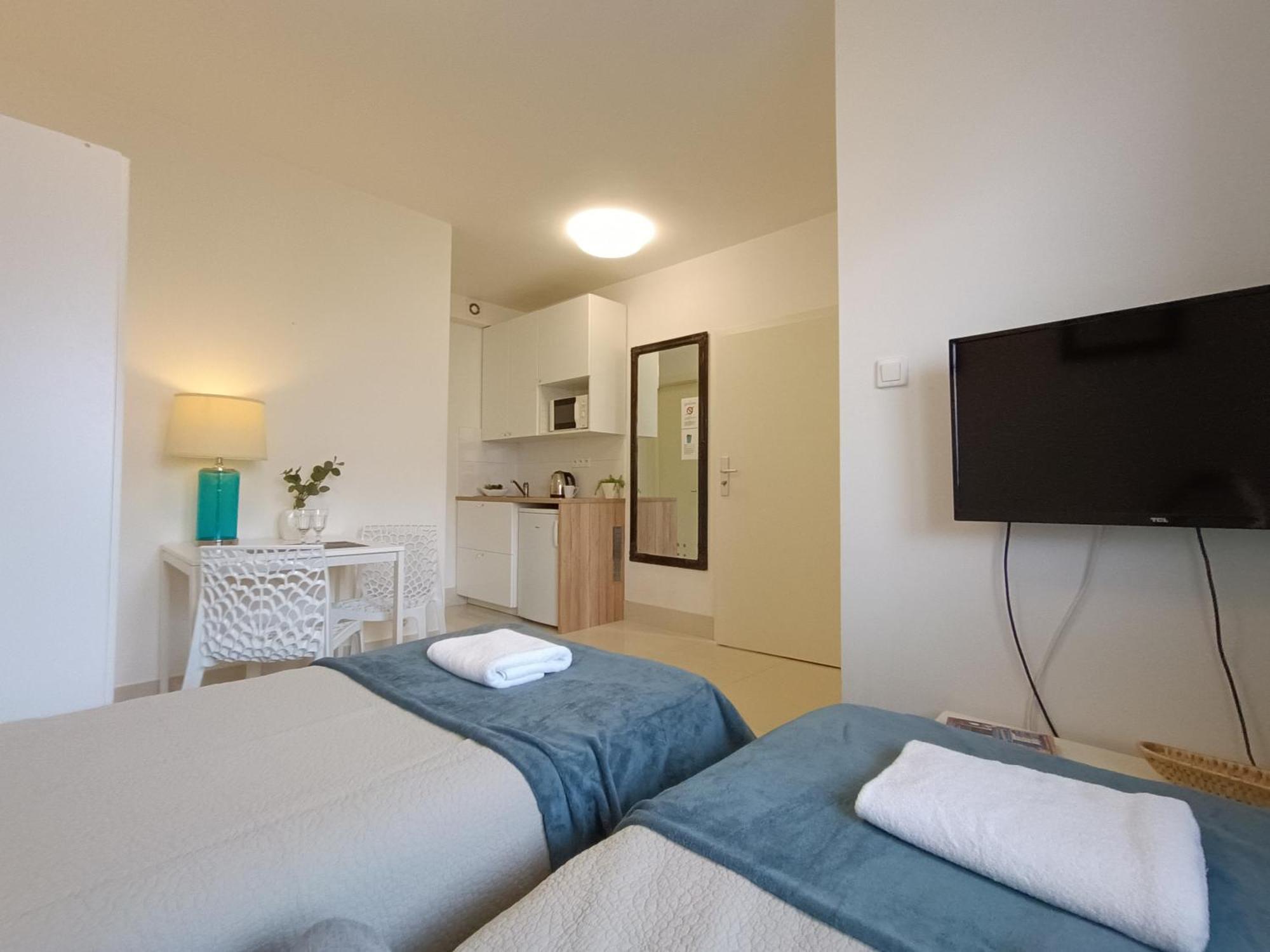 Apartamento N Ajax Metro Copernicus Center Studio