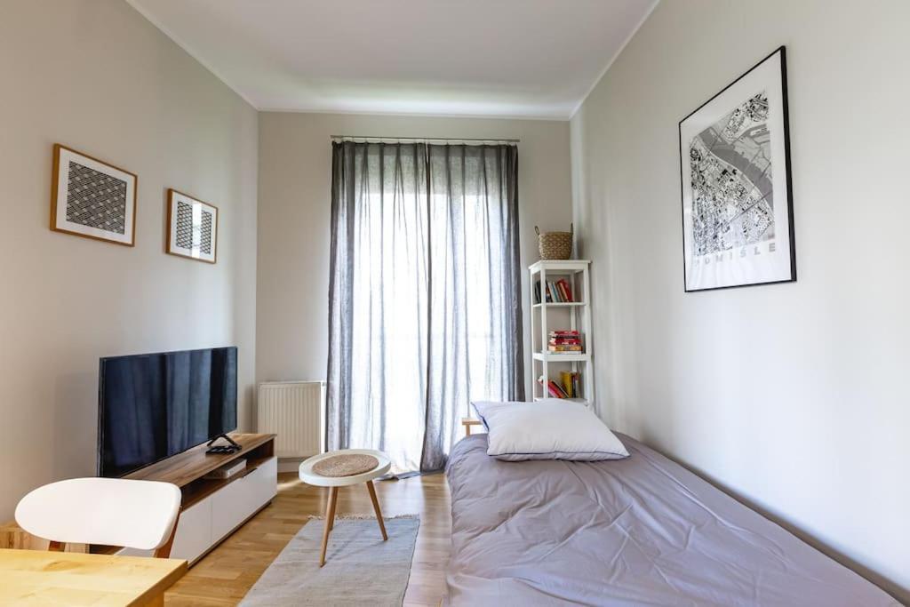 Bright And Cozy Near Park, With A Huge Terrace. Apartment Warsaw