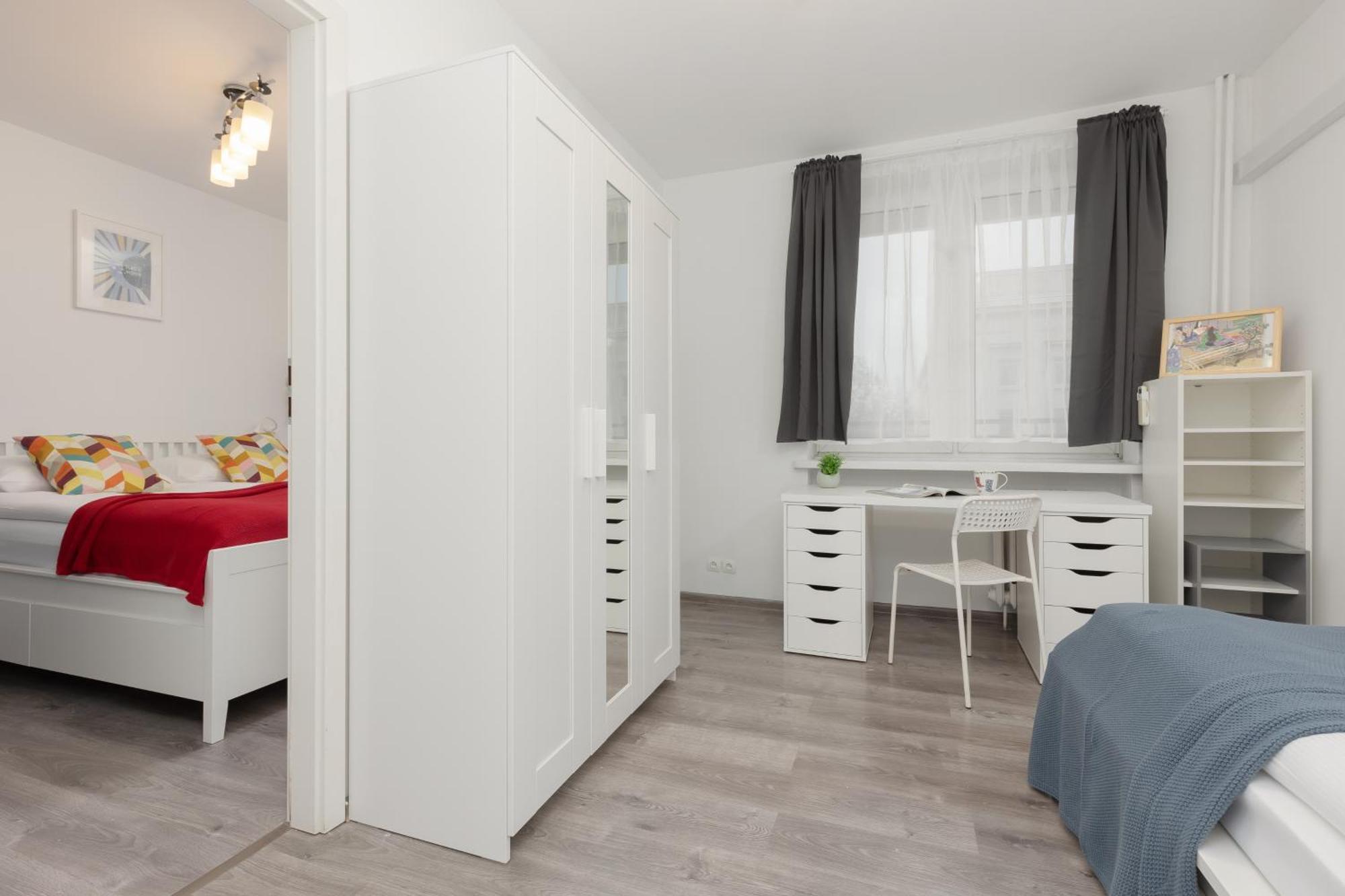 Center By Renters