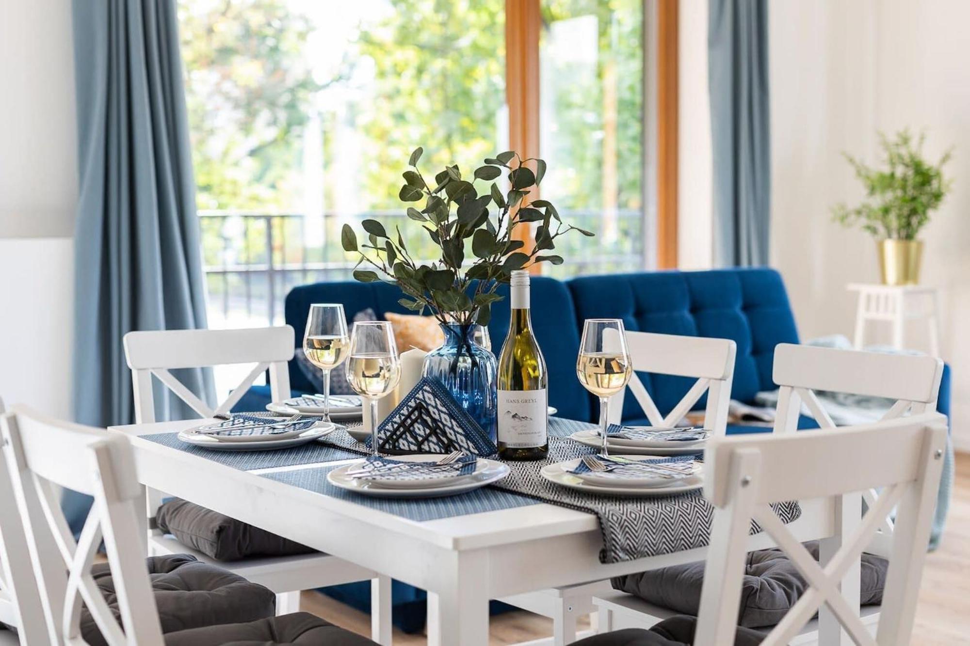 Apartment Pulawska 221 - Colorful With Balcony By Renters