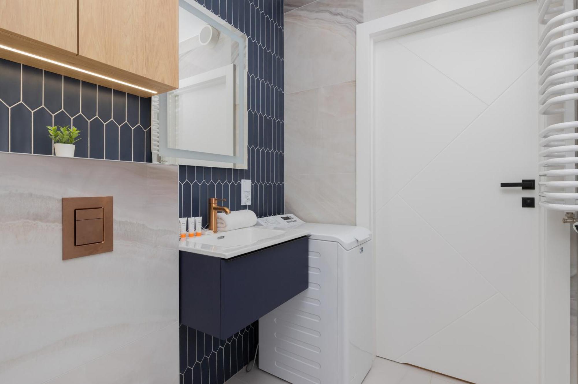 Khách sạn hẻo lánh Cozy Wola Kasprzaka By Renters Warsaw