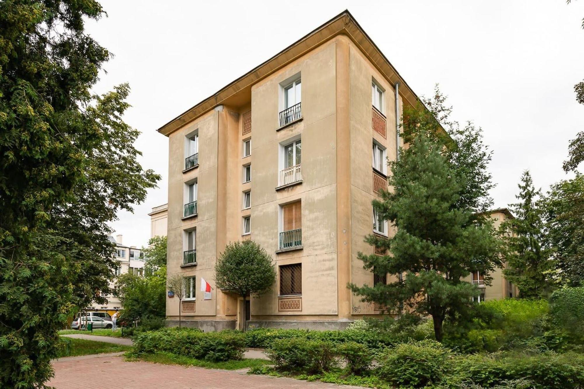 Rent Like - Aleja Solidarnosci 105/111a * Warsaw