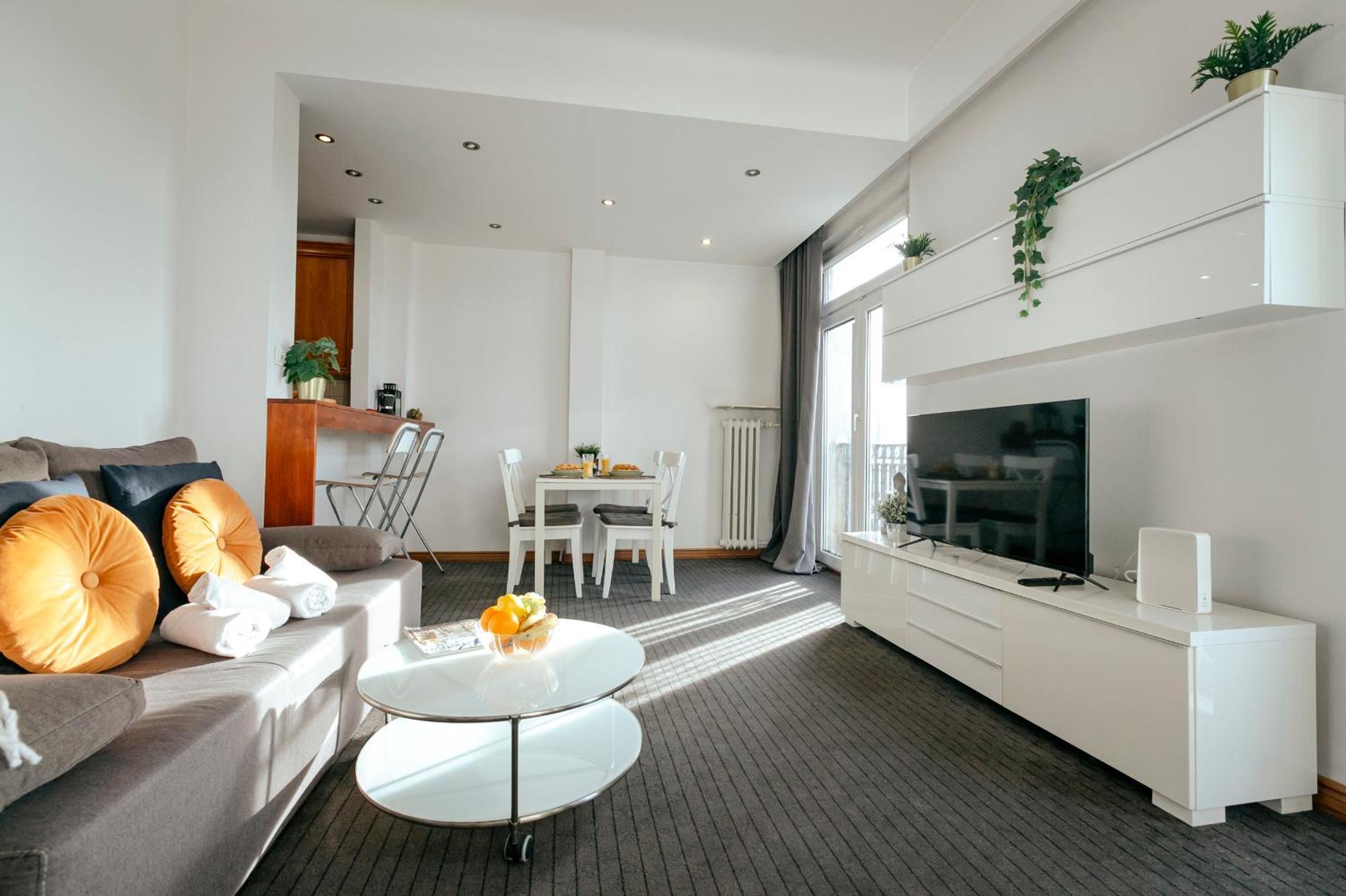 Plac Konstytucji 6 Orange: Panorama With Free Parking Apartment *
