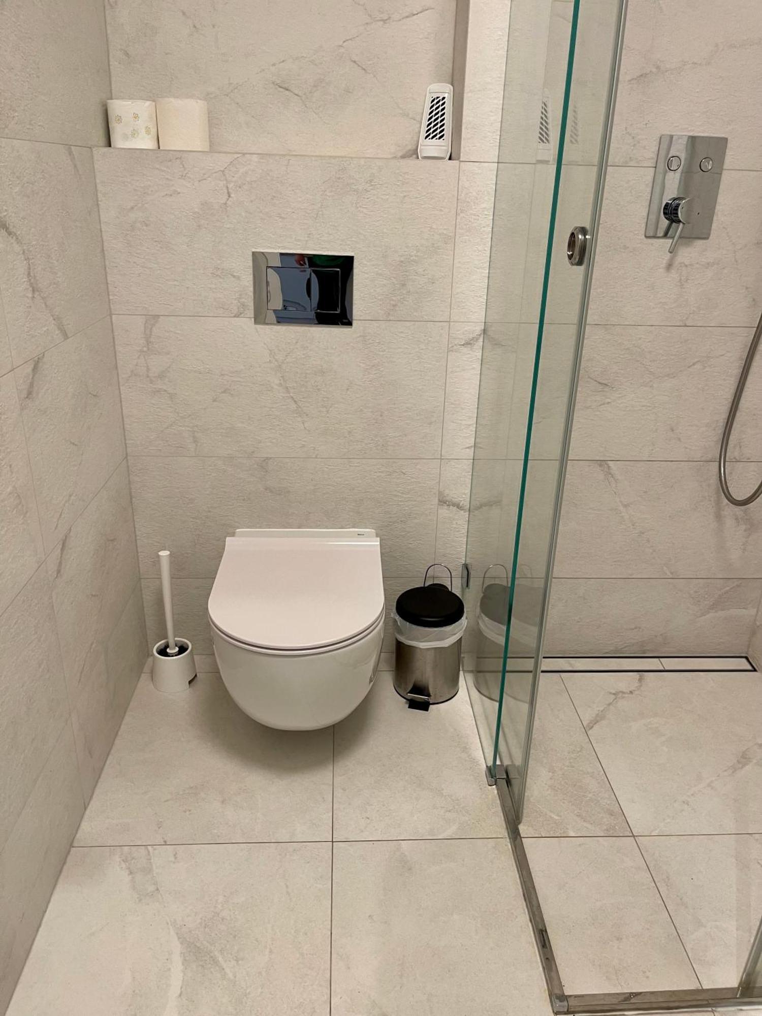 Time&house Pileckiego Przy Centrum Onkologi I Klinice Novum Apartament Na Wylacznosc Pokoj,sypialnia,lozko, Lazienka,kuchnia * Varsóvia