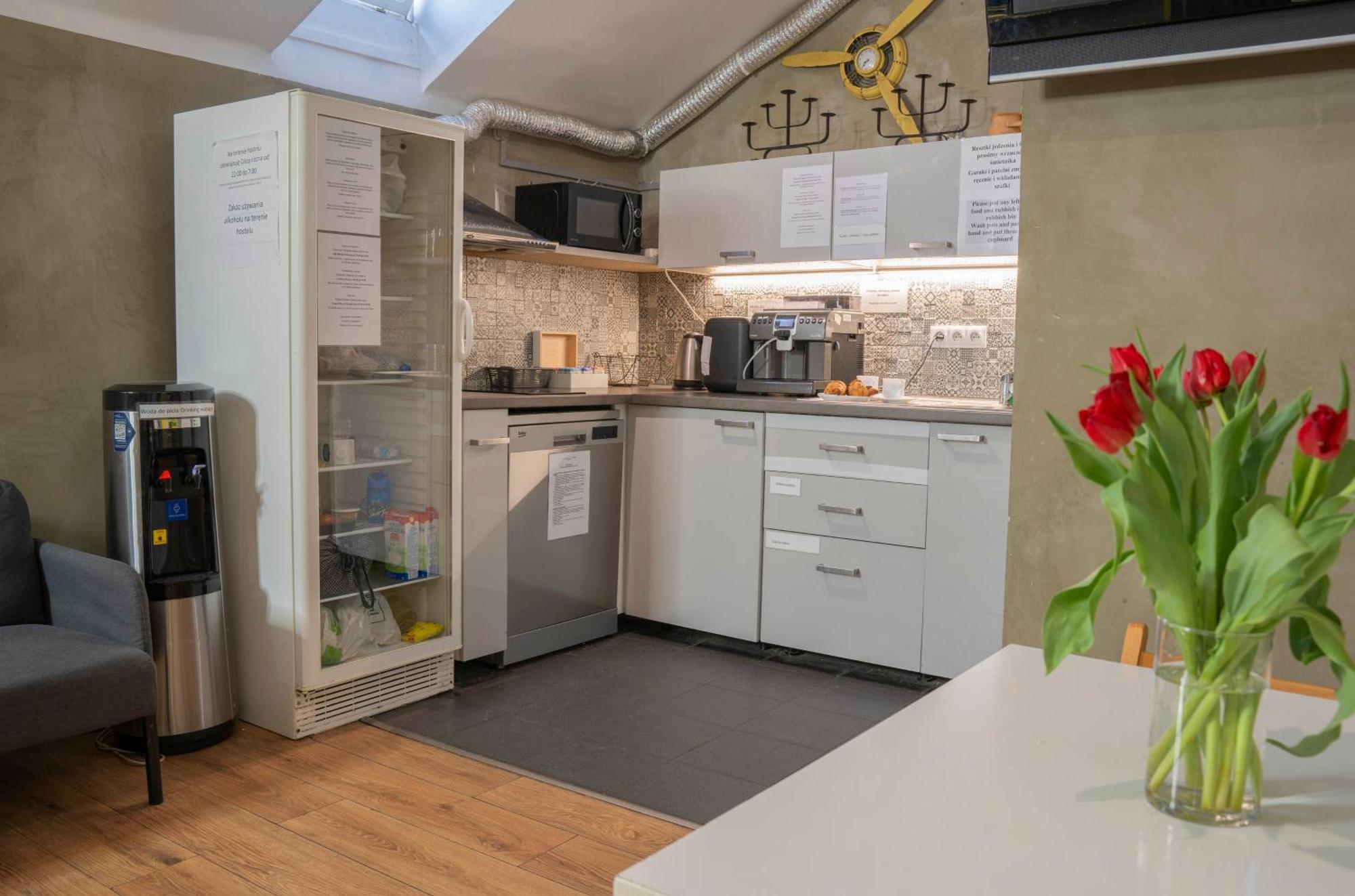 New World St Hostel And Private Room *