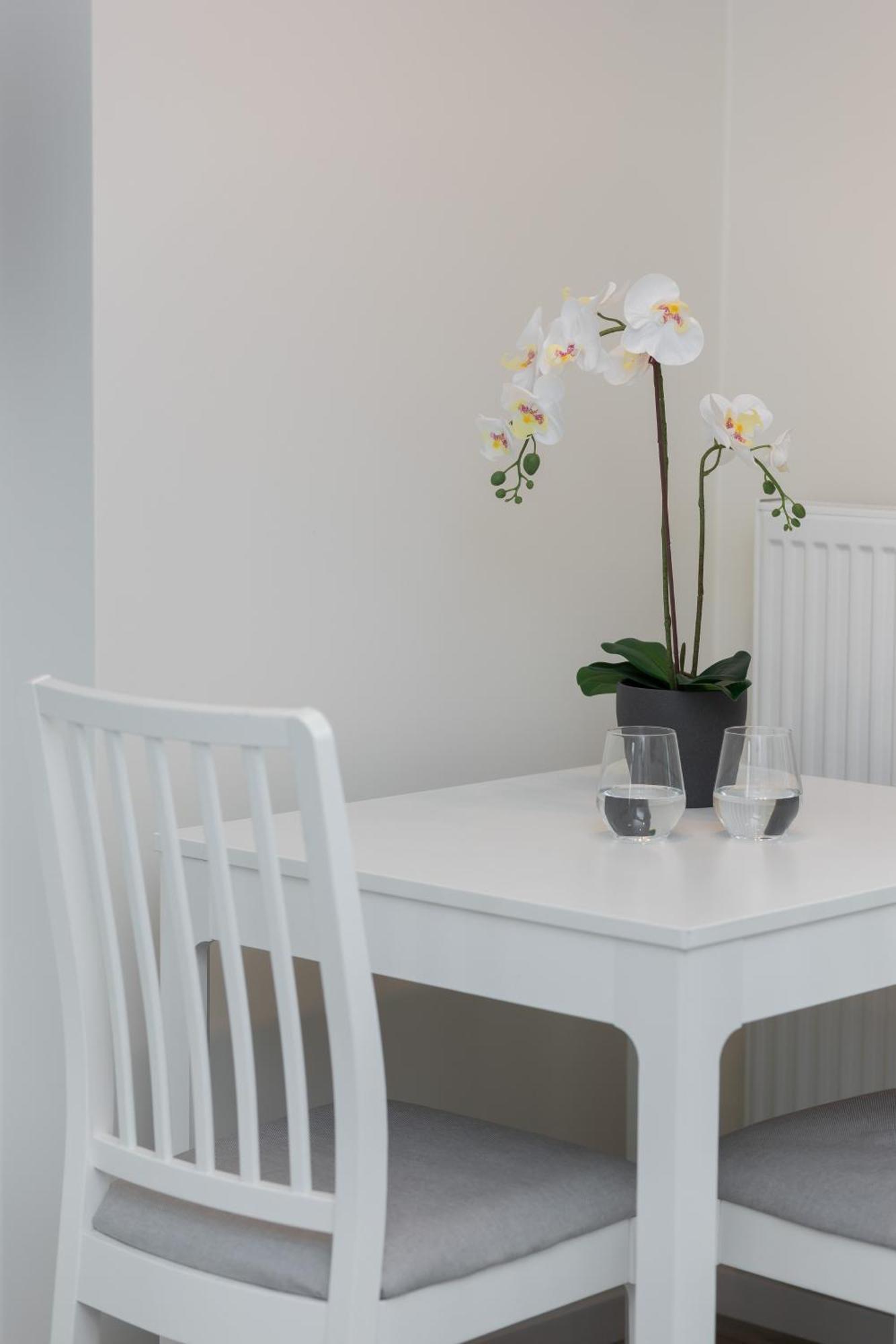 Cozy Wola Kasprzaka By Renters Khách sạn hẻo lánh