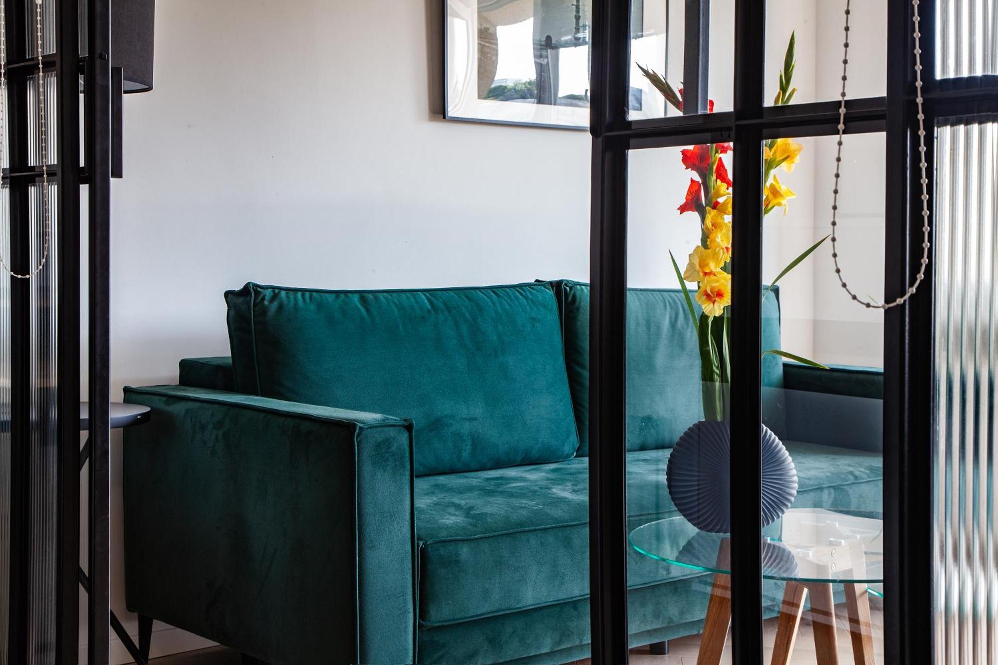 Apartment Luxurious, Spacious, Modern Gem. Great Location ! Warsaw