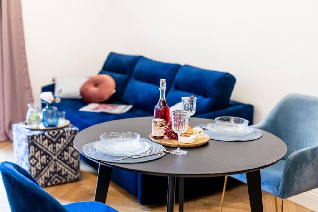 Modern, Elegant In The Heart Of Warsaw. *