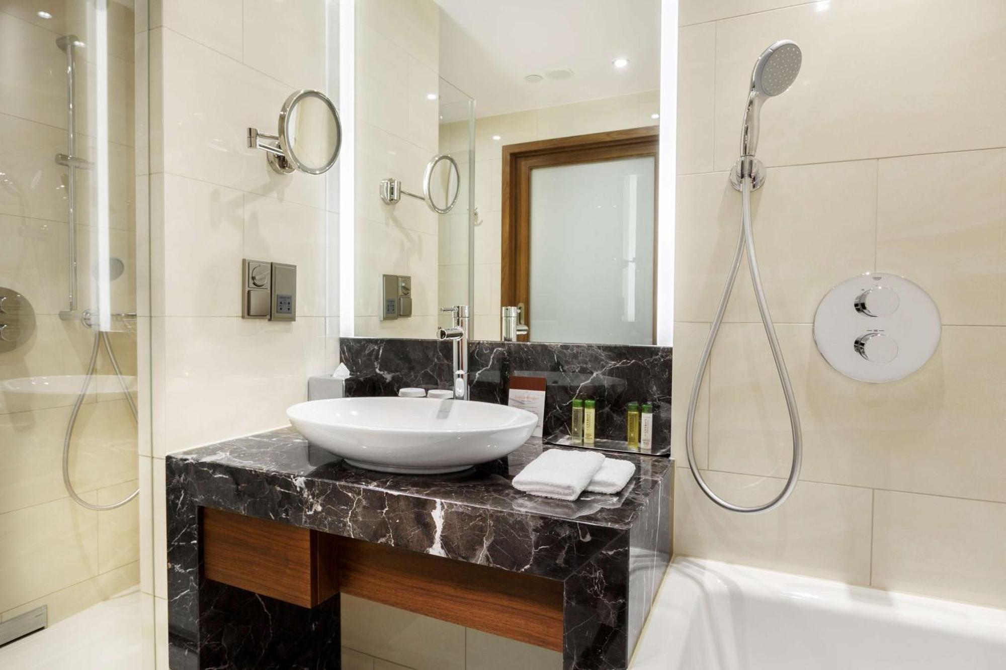 Hotel Doubletree By Hilton & Conference Centre Warsaw