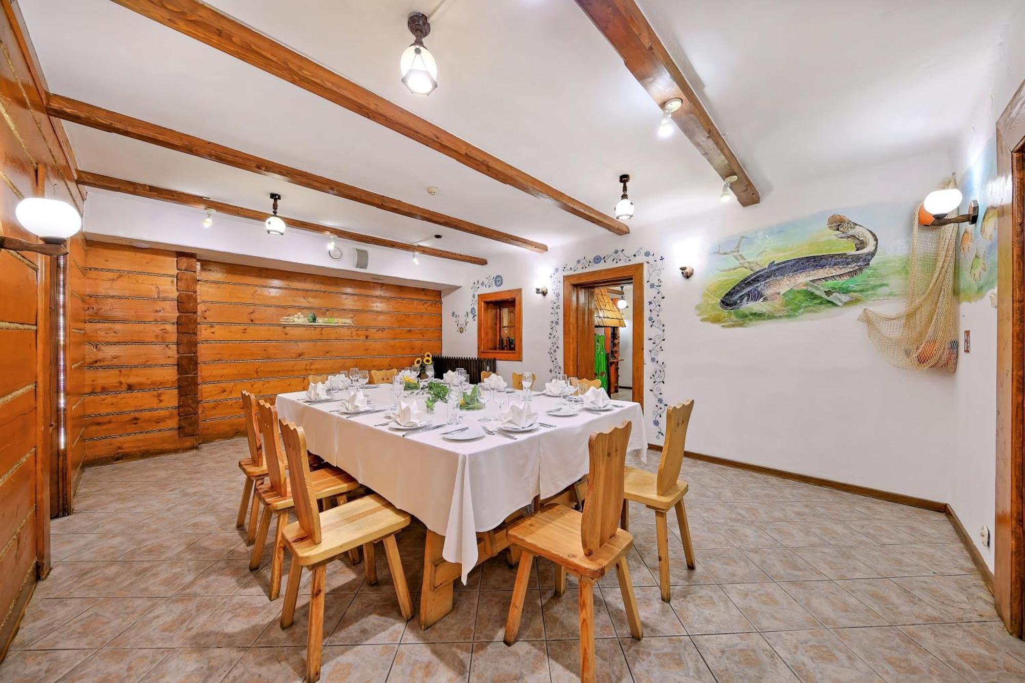 Hotel Gromada Centrum 3*