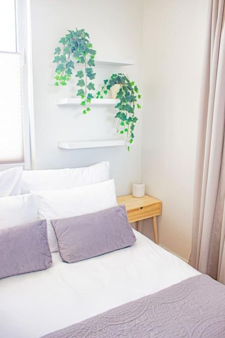 With Balcony And Views, Old Town, Metro Apartment Warsaw